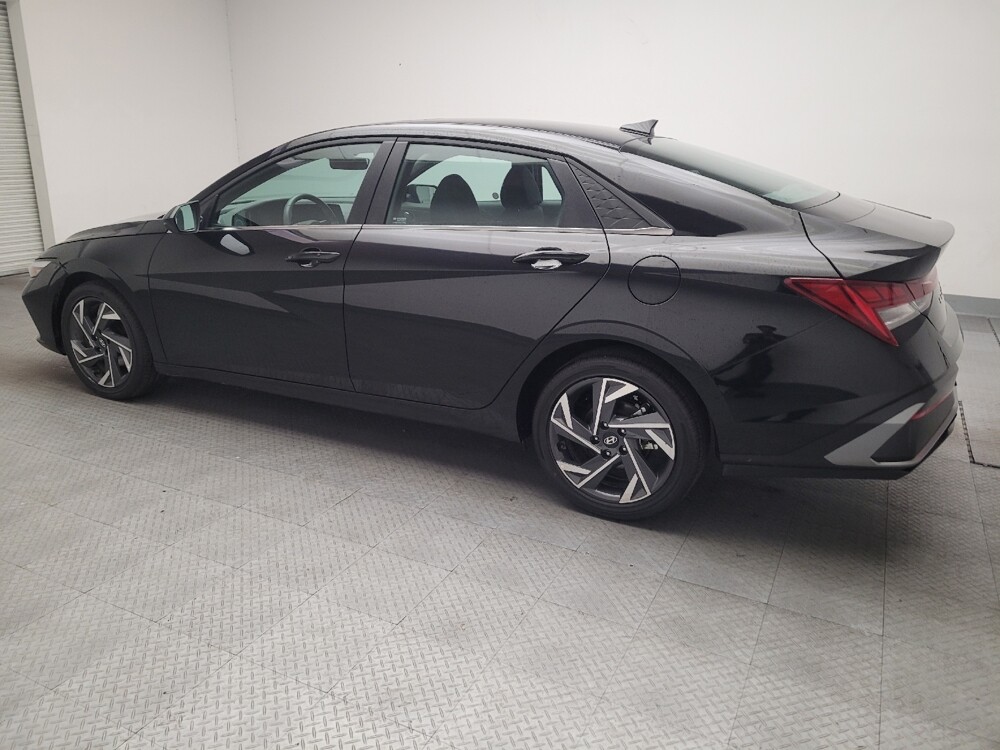 2025 Hyundai Elantra in Downey, CA 90241 - 18136728 3