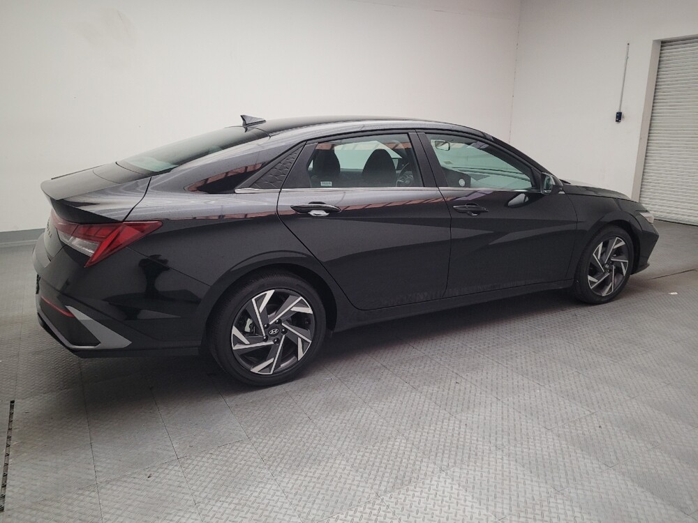 2025 Hyundai Elantra in Downey, CA 90241 - 18136728 10