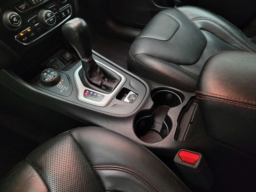 2017 Jeep Cherokee in Phoenix, AZ 85022 - 18136735 26