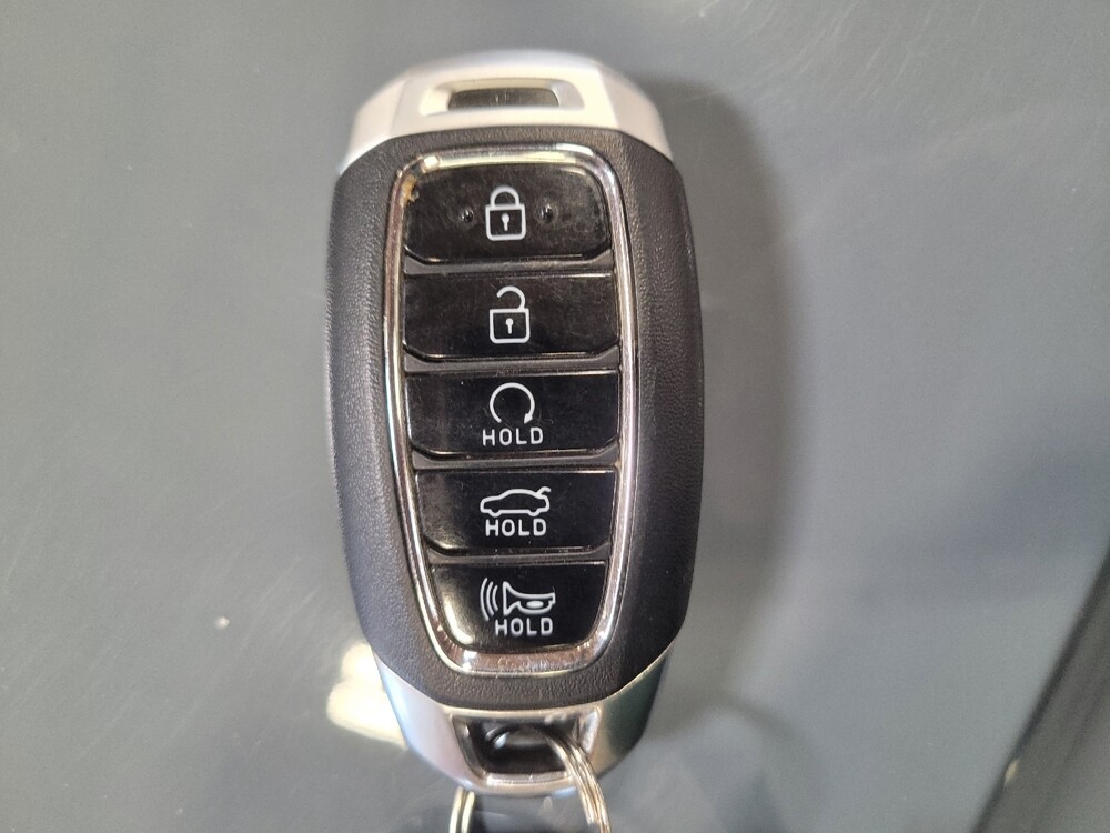2022 Hyundai Elantra in Montclair, CA 91763 - 18136736 32