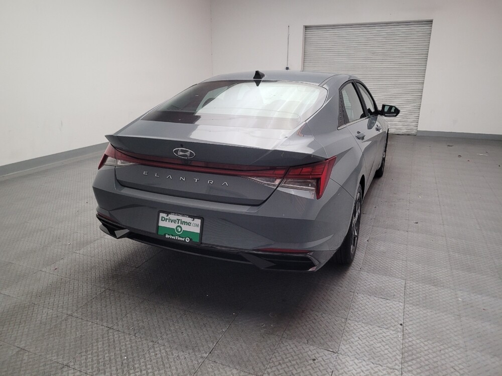 2022 Hyundai Elantra in Montclair, CA 91763 - 18136736 7