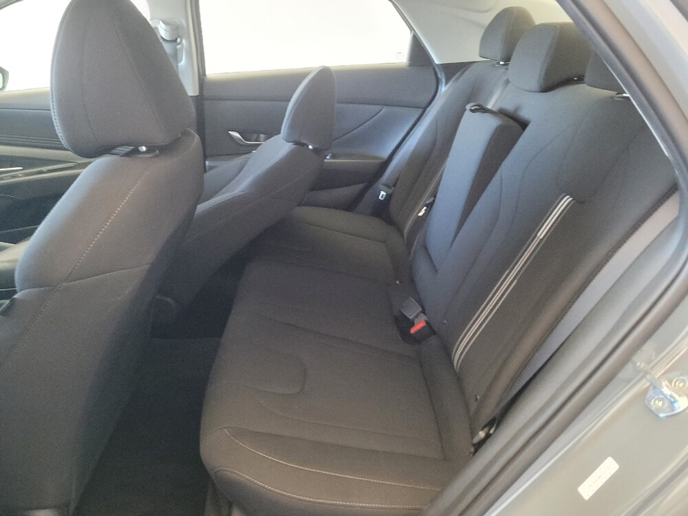 2022 Hyundai Elantra in Montclair, CA 91763 - 18136736 18