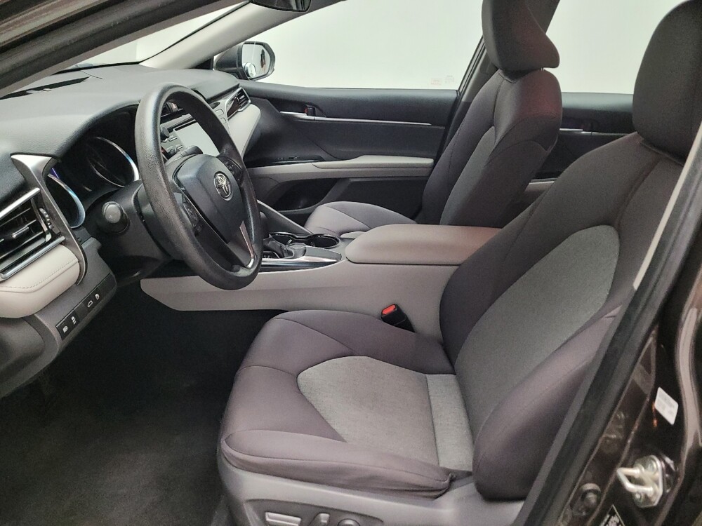 2018 Toyota Camry in Montclair, CA 91763 - 18136738 17