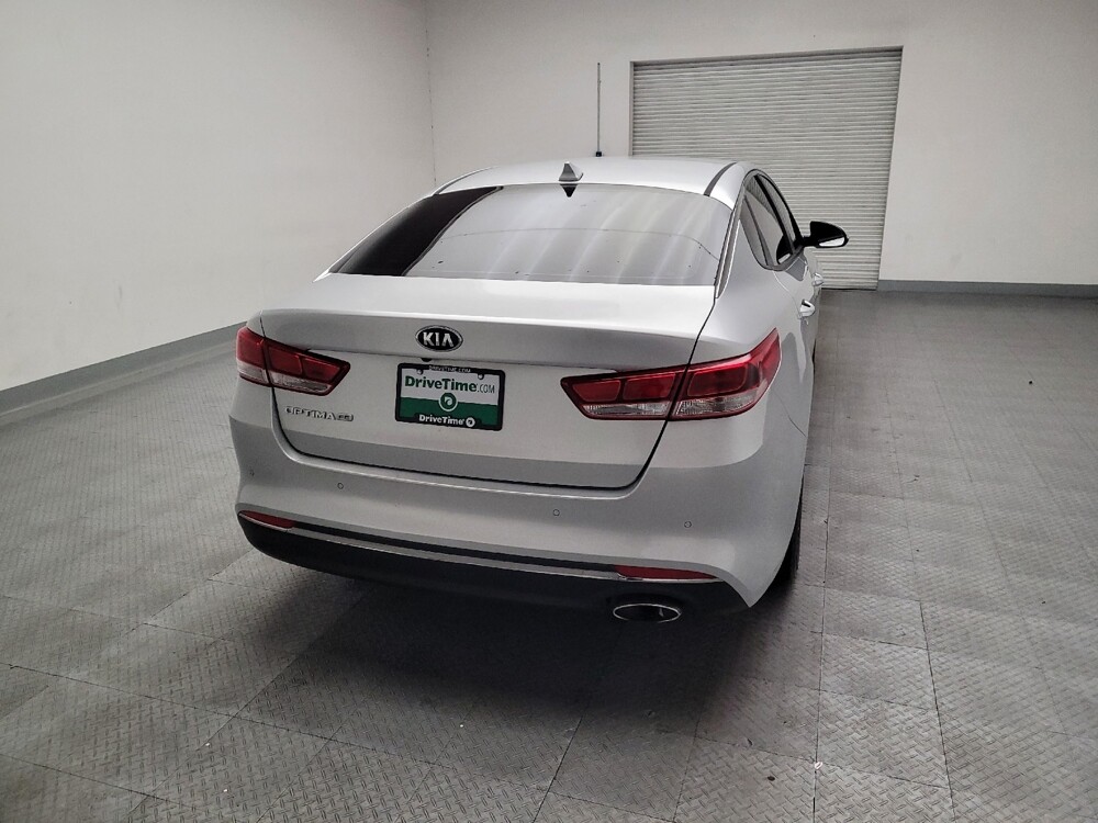 2018 Kia Optima in El Cajon, CA 92020 - 18136742 7