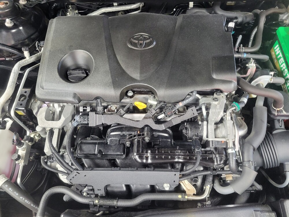 2018 Toyota Camry in Pelham, AL 35124 - 18136768 30