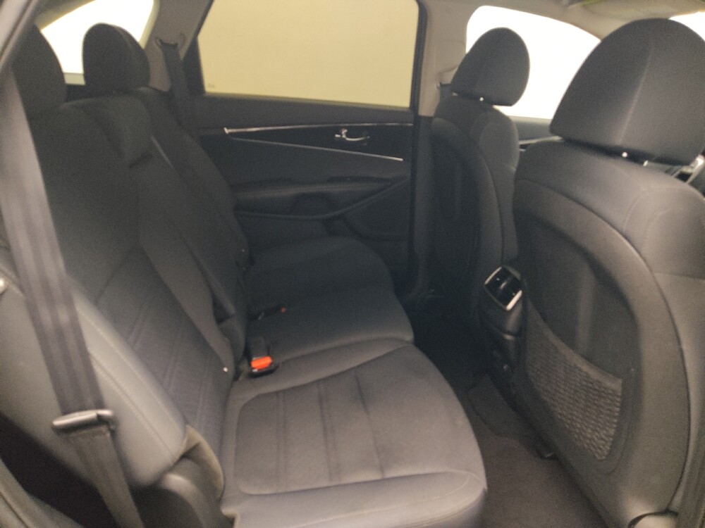 2019 Kia Sorento in Union City, GA 30291 - 18136782 19