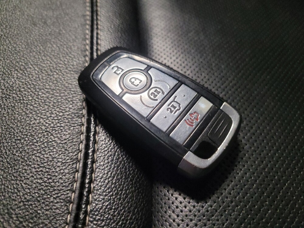 2020 Ford Explorer in Mesa, AZ 85210 - 18136797 32