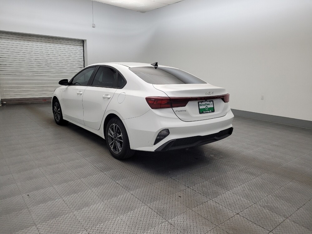 2023 Kia Forte in Phoenix, AZ 85015 - 18136800 5