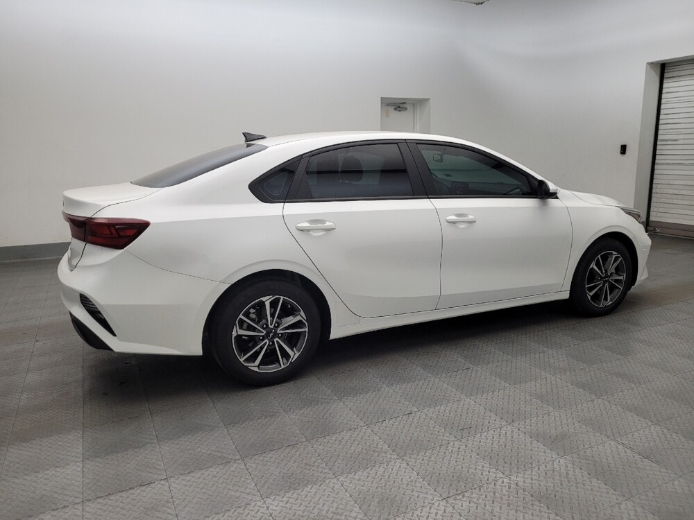 2023 Kia Forte in Phoenix, AZ 85015 - 18136800 10