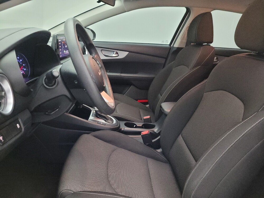 2023 Kia Forte in Phoenix, AZ 85015 - 18136800 17