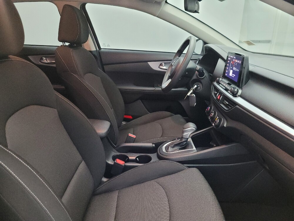2023 Kia Forte in Phoenix, AZ 85015 - 18136800 21