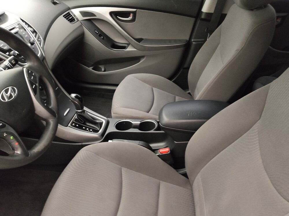 2016 Hyundai Elantra in Tampa, FL 33612 - 18136806 17