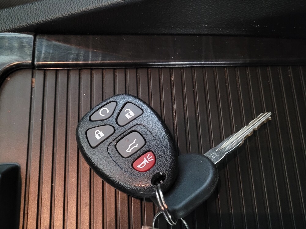 2017 Buick Enclave in Tampa, FL 33619 - 18136812 32