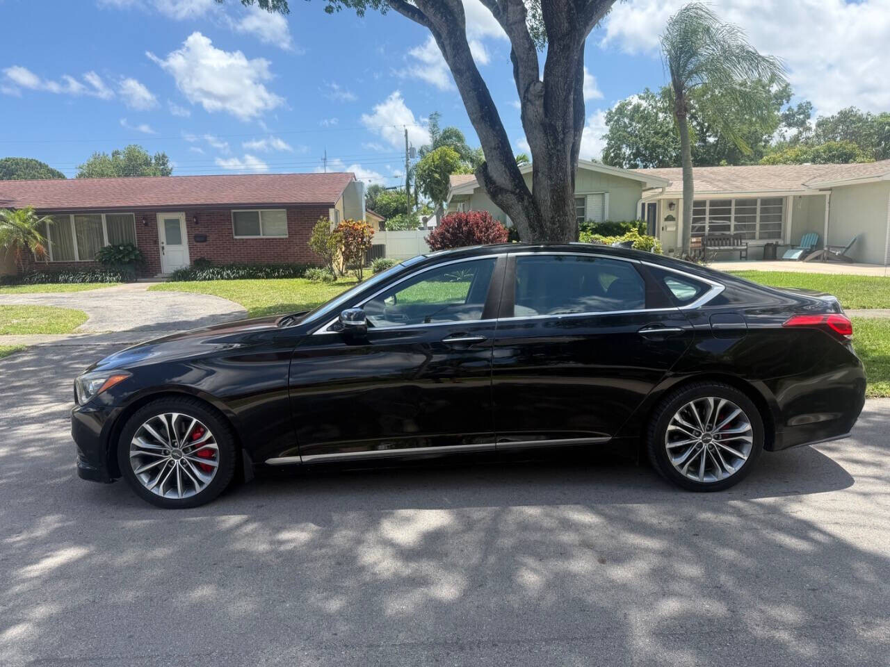 2016 Hyundai Genesis in Hollywood, FL 33023-1906 - 18136836 3