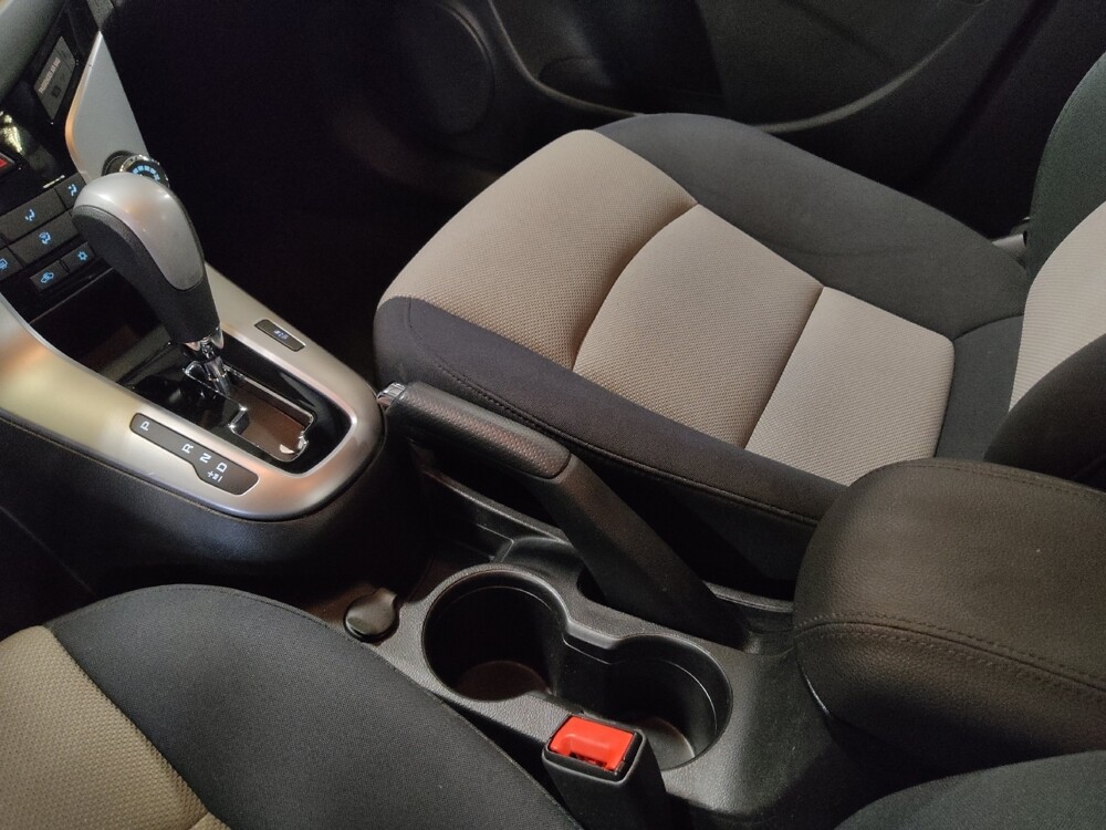 2016 Chevrolet Cruze in Jacksonville, FL 32225 - 18136841 26