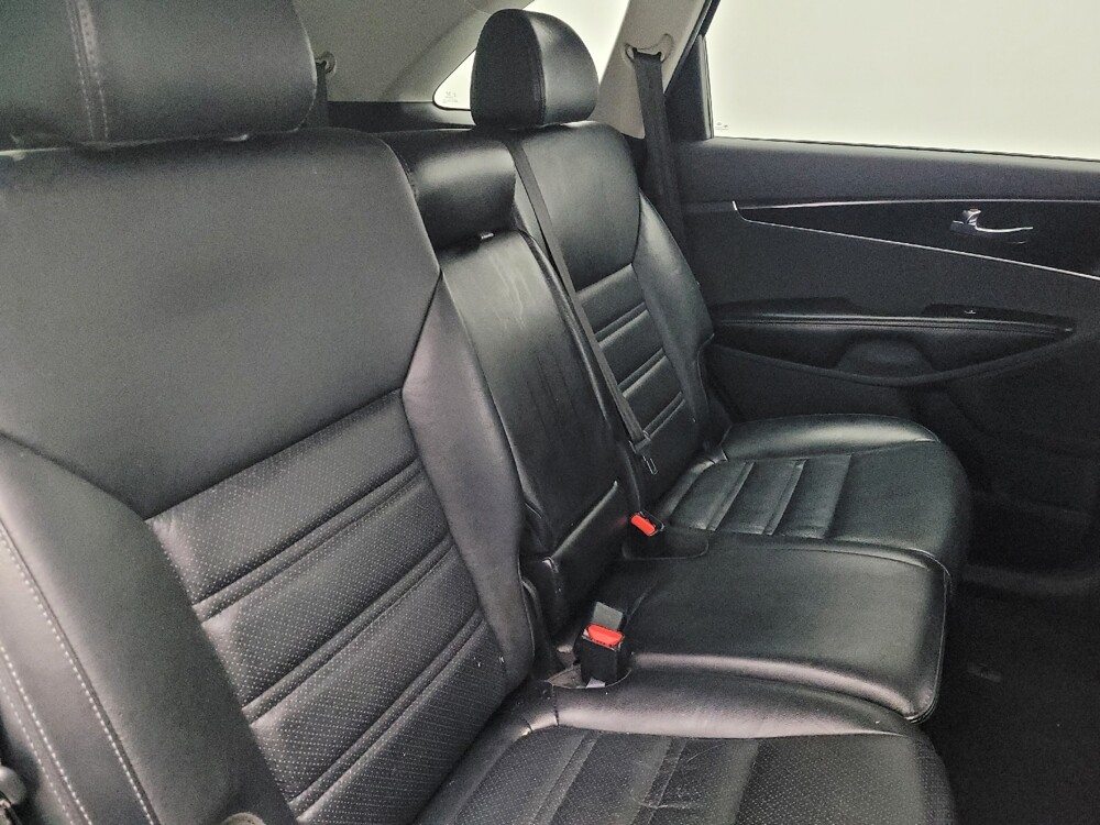 2019 Kia Sorento in Savannah, GA 31419 - 18136854 19