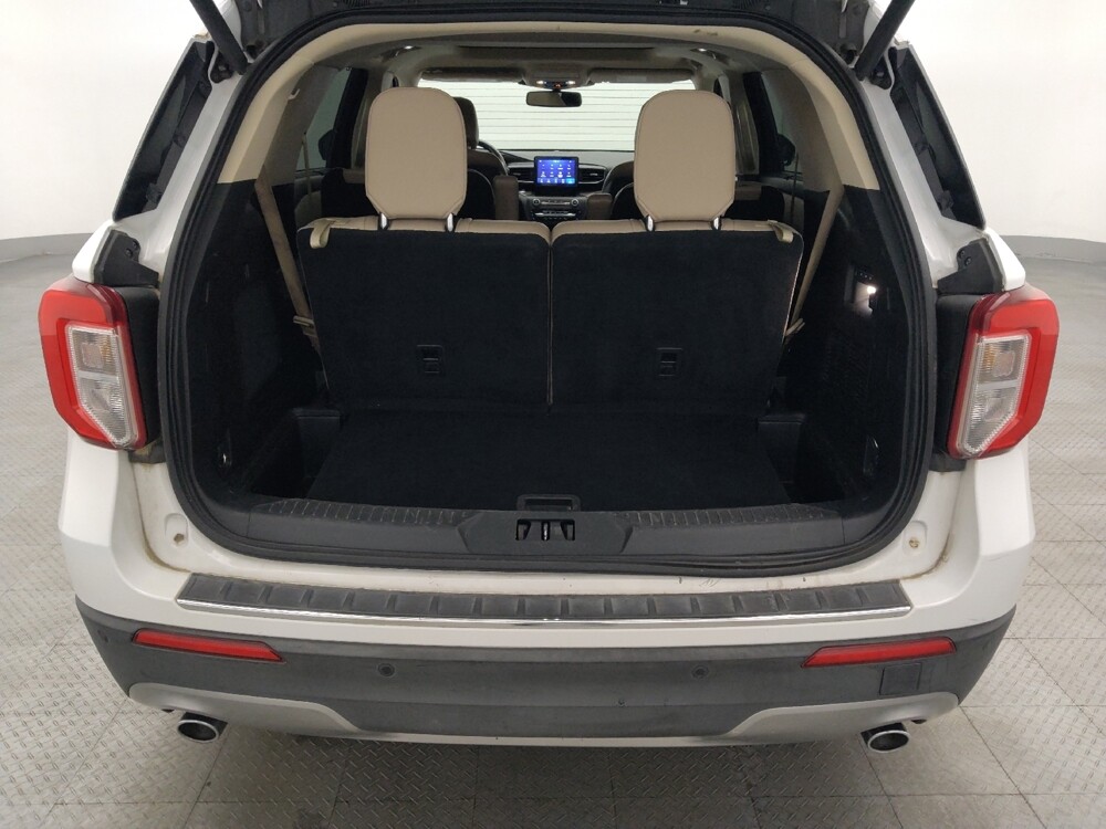 2020 Ford Explorer in Miami, FL 33157 - 18136858 29