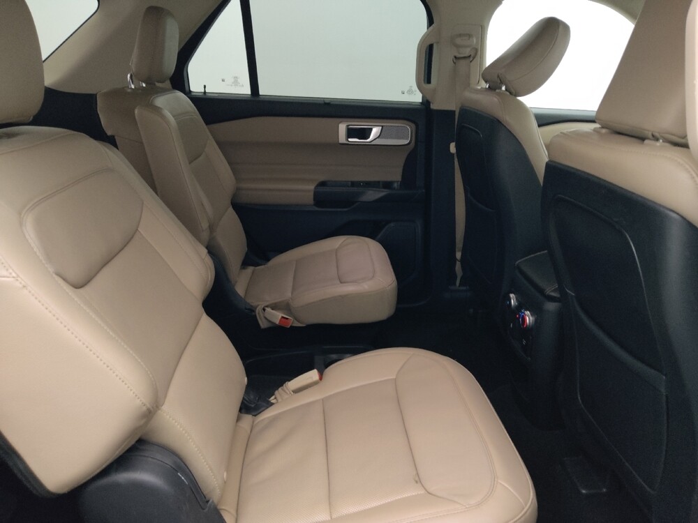 2020 Ford Explorer in Miami, FL 33157 - 18136858 19