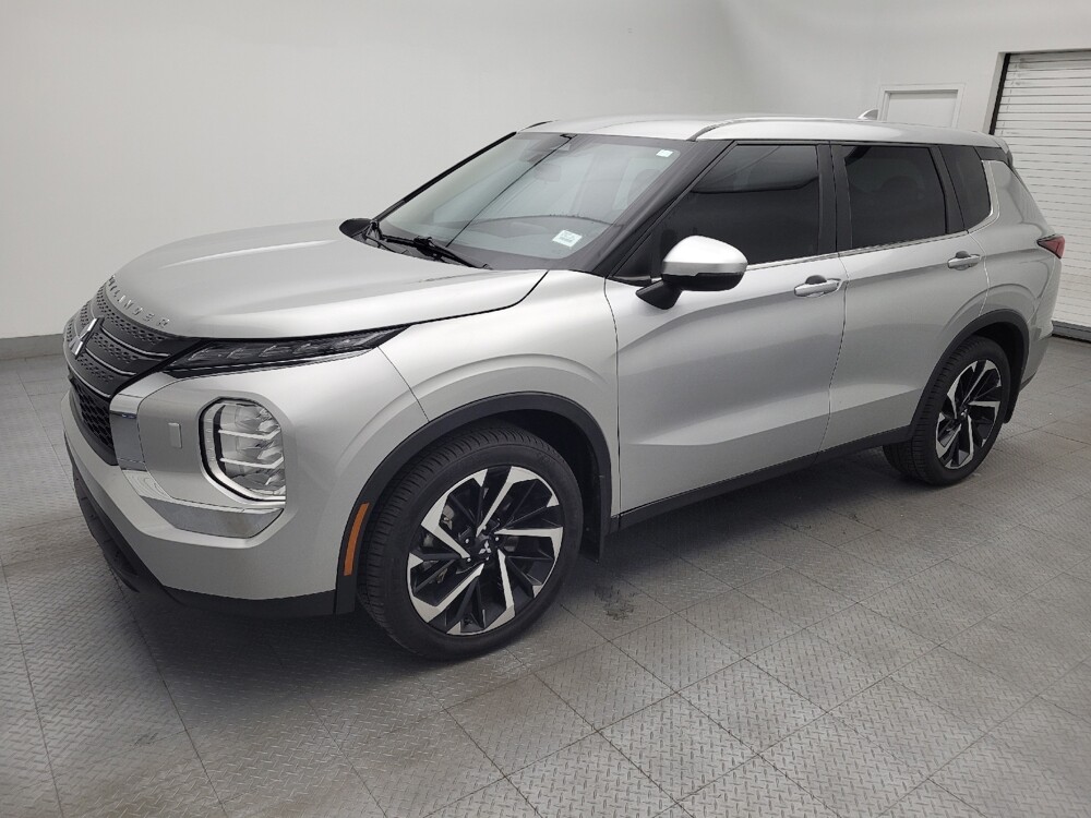 2022 Mitsubishi Outlander in Greenville, SC 29607 - 18136877 2