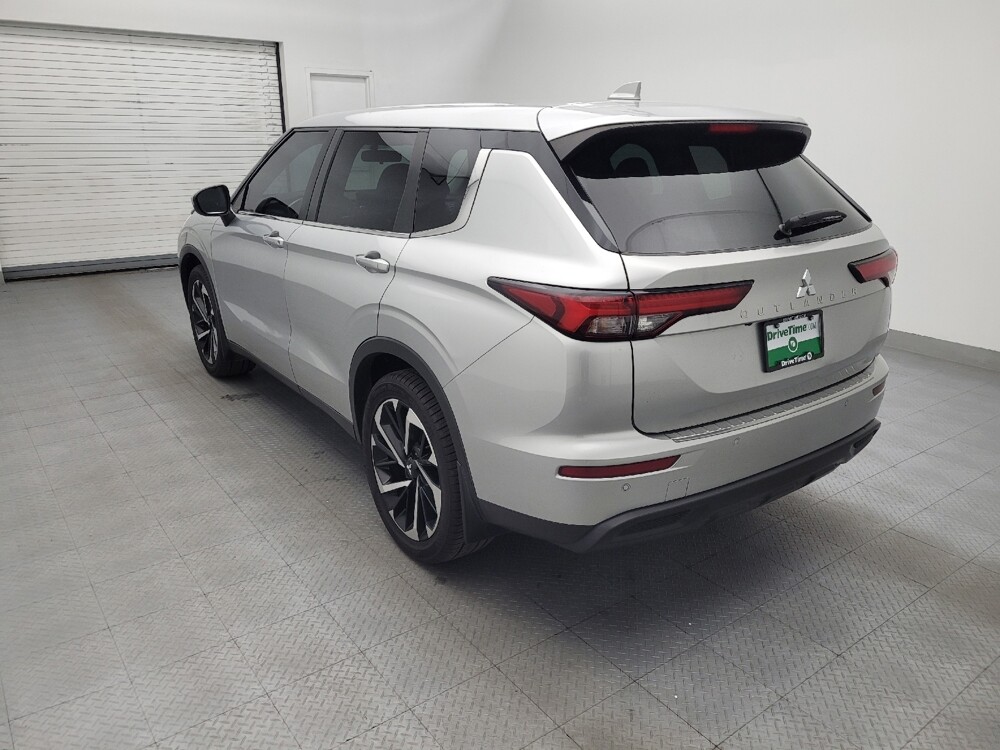 2022 Mitsubishi Outlander in Greenville, SC 29607 - 18136877 5