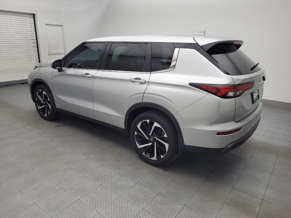 2022 Mitsubishi Outlander in Greenville, SC 29607 - 18136877 3