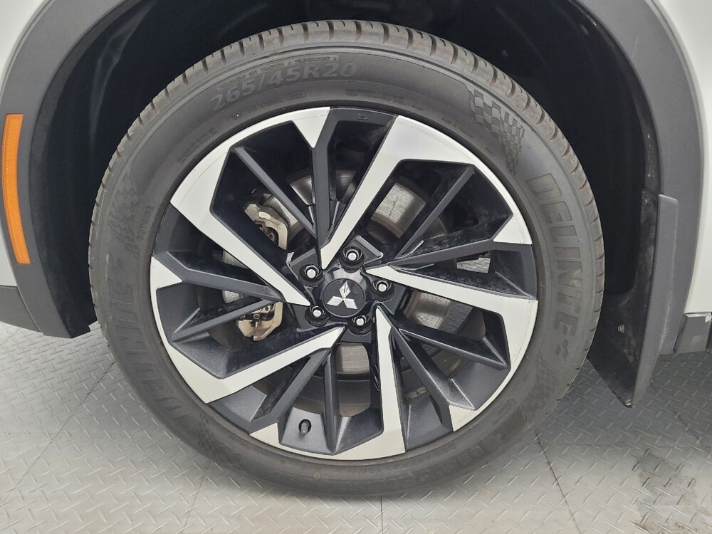 2022 Mitsubishi Outlander in Greenville, SC 29607 - 18136877 31