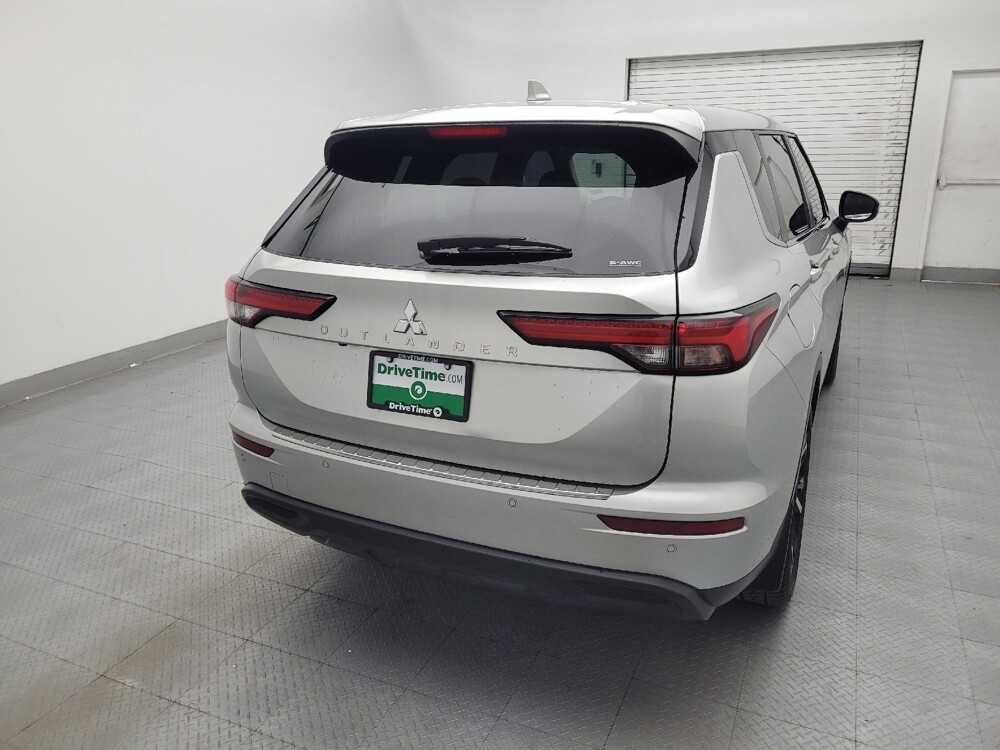 2022 Mitsubishi Outlander in Greenville, SC 29607 - 18136877 7