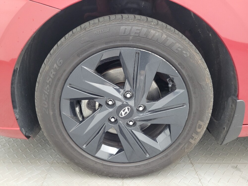 2023 Hyundai Elantra in Fayetteville, NC 28304 - 18136878 31