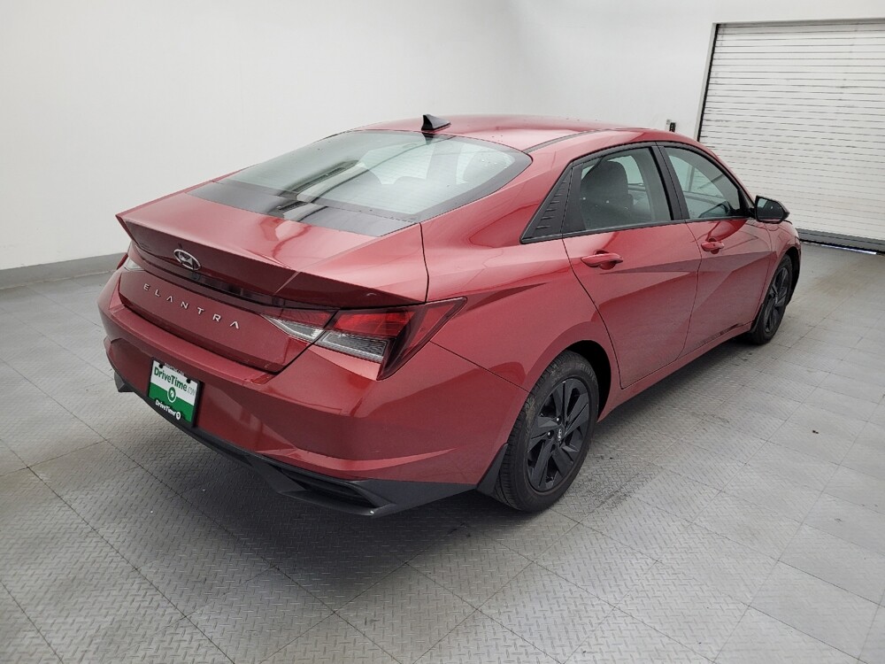 2023 Hyundai Elantra in Fayetteville, NC 28304 - 18136878 9