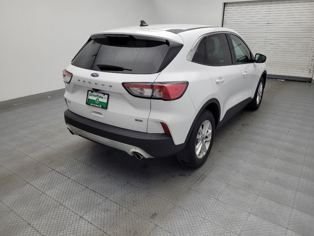 2021 Ford Escape in Greenville, SC 29607 - 18136887 9