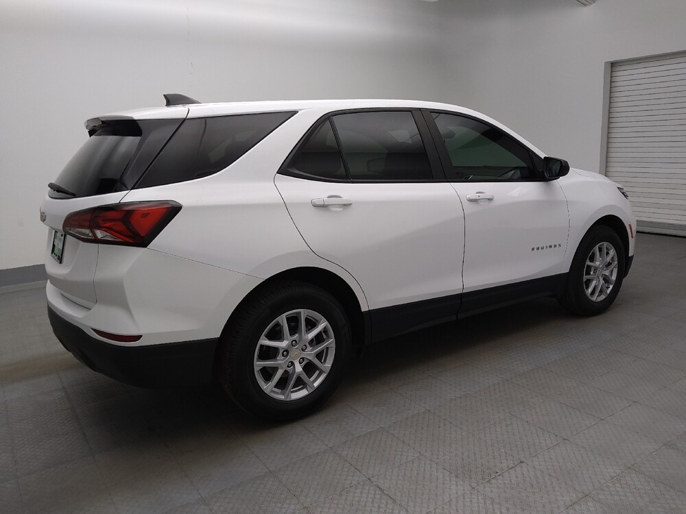 2024 Chevrolet Equinox in Lakewood, CO 80215 - 18136896 10