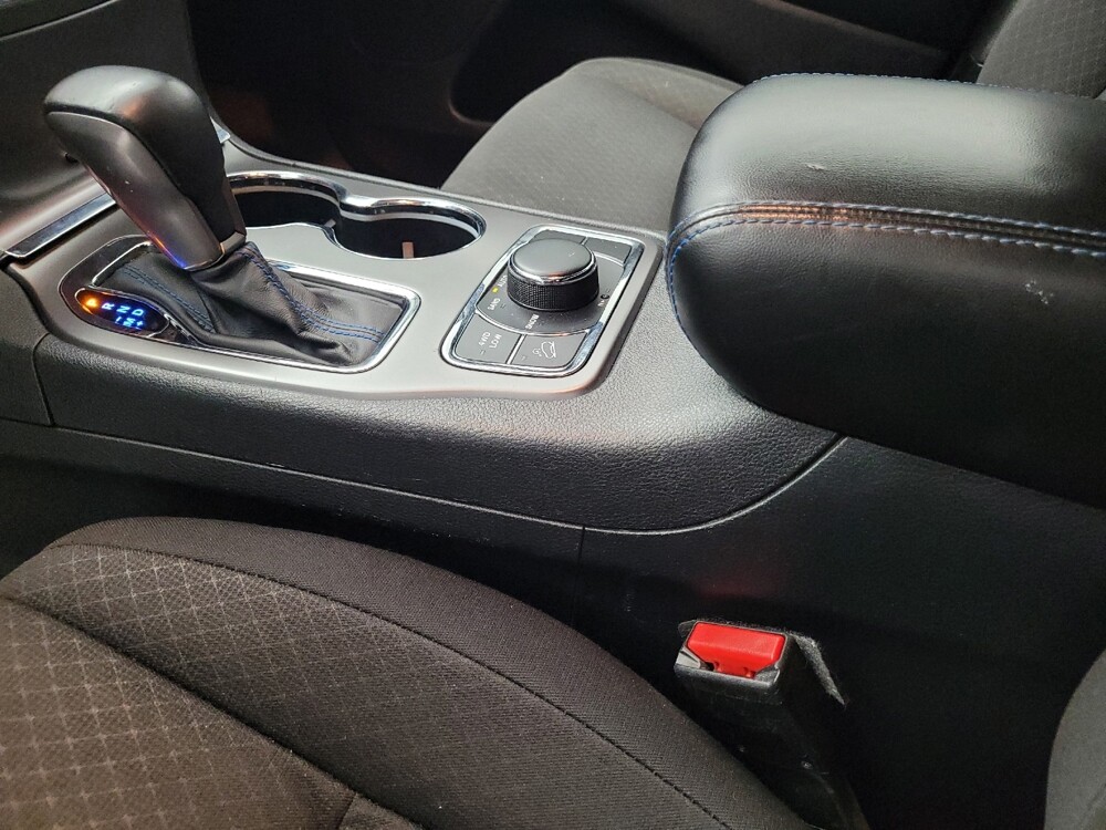 2018 Jeep Grand Cherokee in Memphis, TN 38128 - 18136903 26