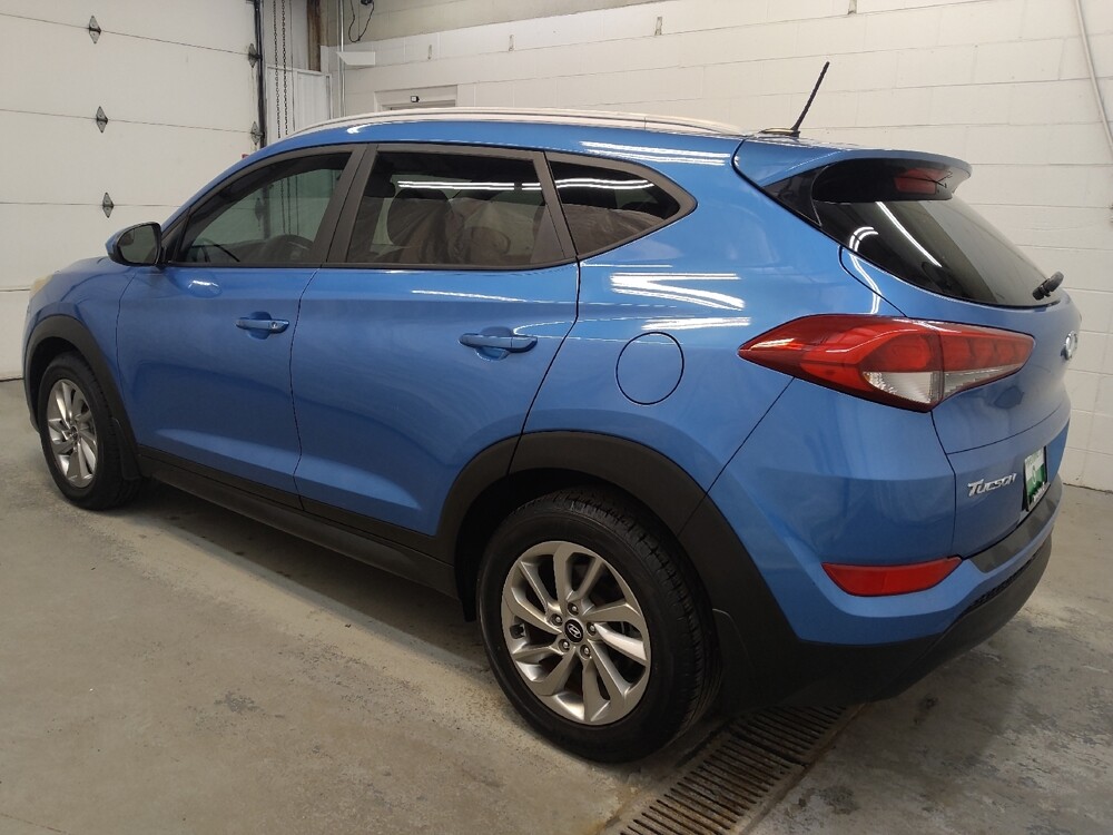 2016 Hyundai Tucson in Cincinnati, OH 45255 - 18136928 3