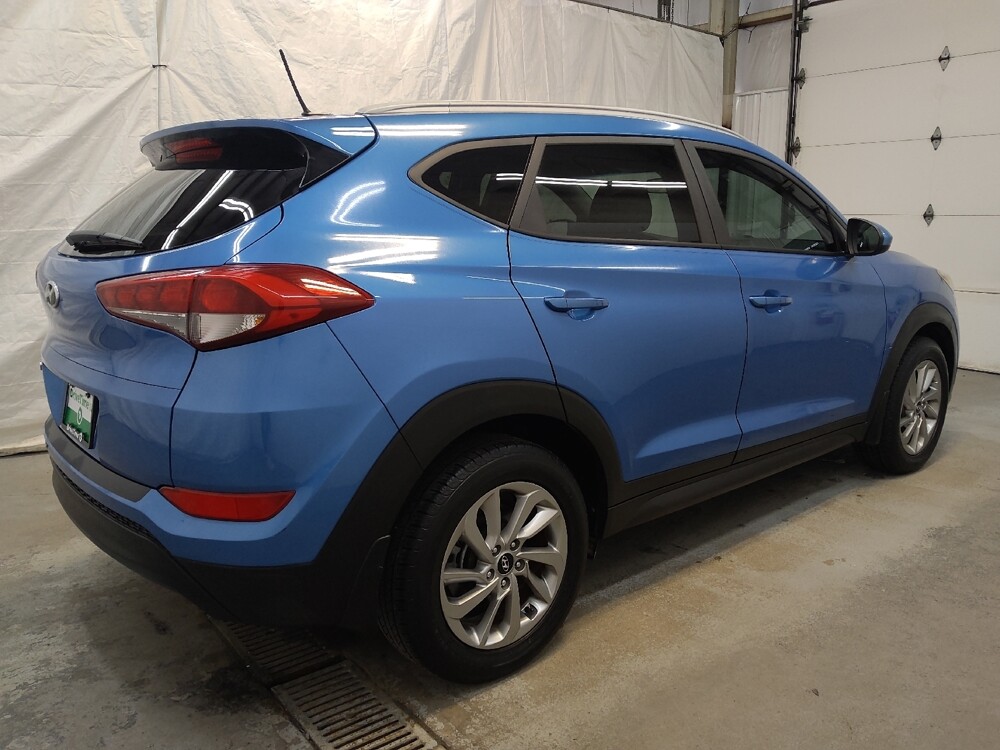 2016 Hyundai Tucson in Cincinnati, OH 45255 - 18136928 10