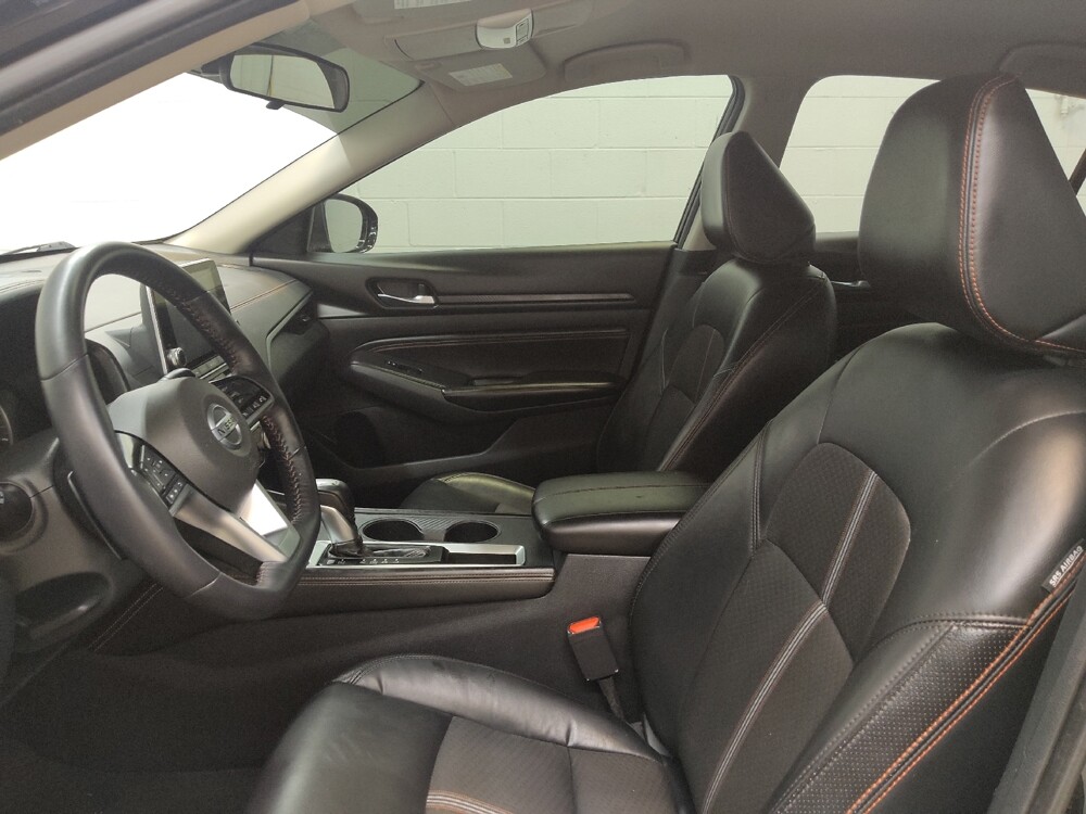 2019 Nissan Altima in Cincinnati, OH 45255 - 18136929 17