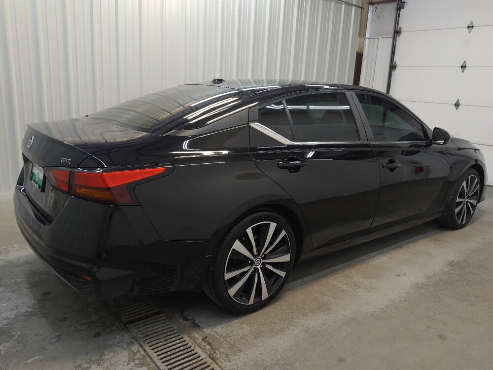 2019 Nissan Altima in Cincinnati, OH 45255 - 18136929 10