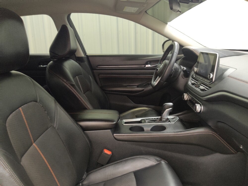 2019 Nissan Altima in Cincinnati, OH 45255 - 18136929 21