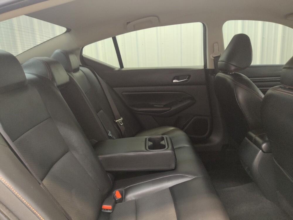 2019 Nissan Altima in Cincinnati, OH 45255 - 18136929 19