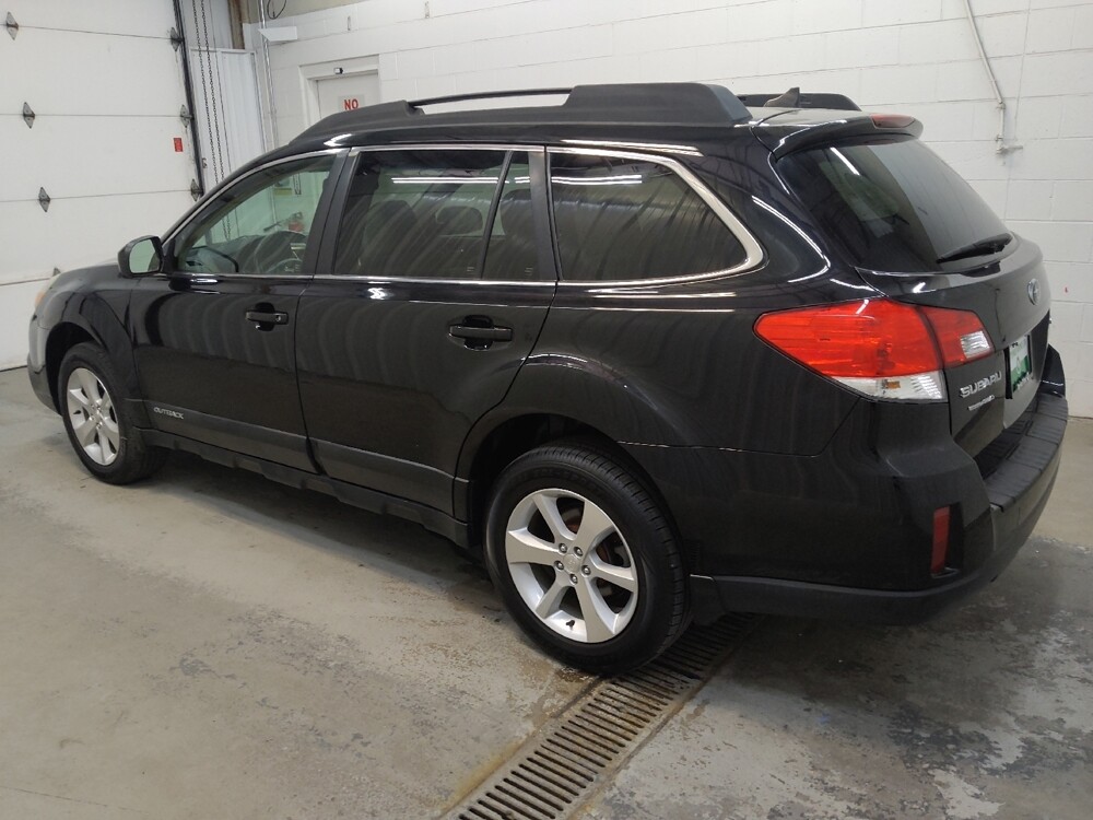 2014 Subaru Outback in Cincinnati, OH 45255 - 18136931 3