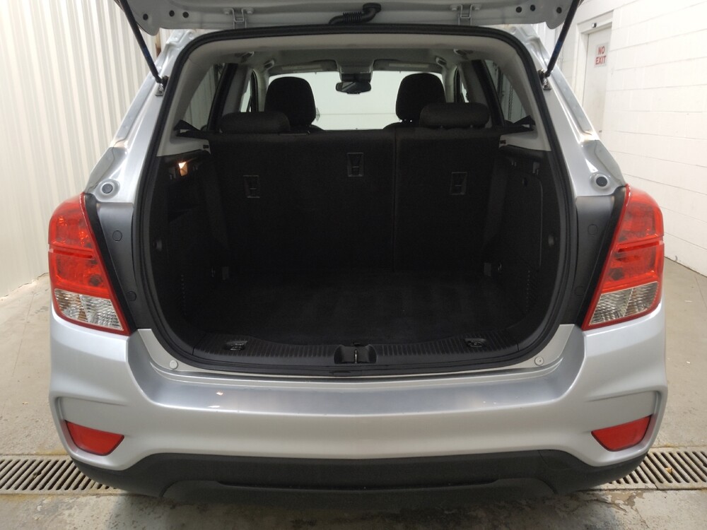 2022 Chevrolet Trax in Cincinnati, OH 45255 - 18136932 29