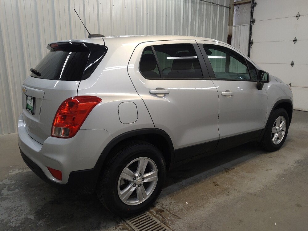 2022 Chevrolet Trax in Cincinnati, OH 45255 - 18136932 10