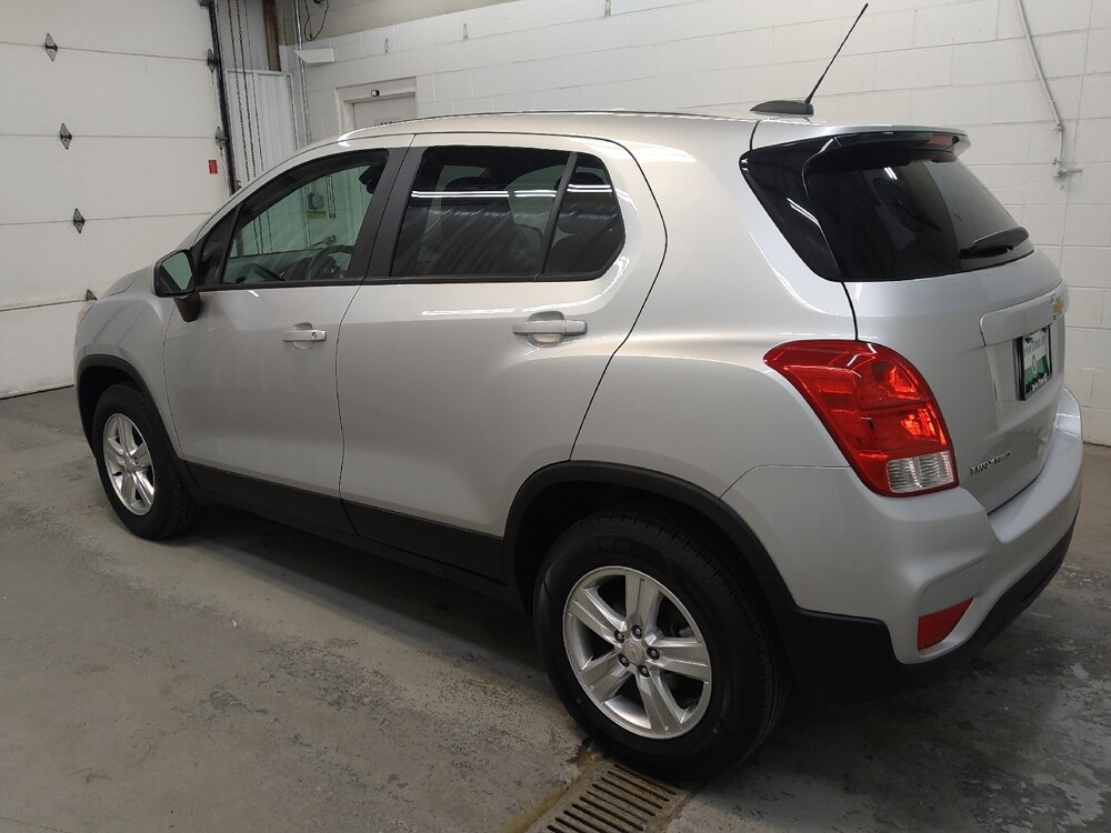 2022 Chevrolet Trax in Cincinnati, OH 45255 - 18136932 3