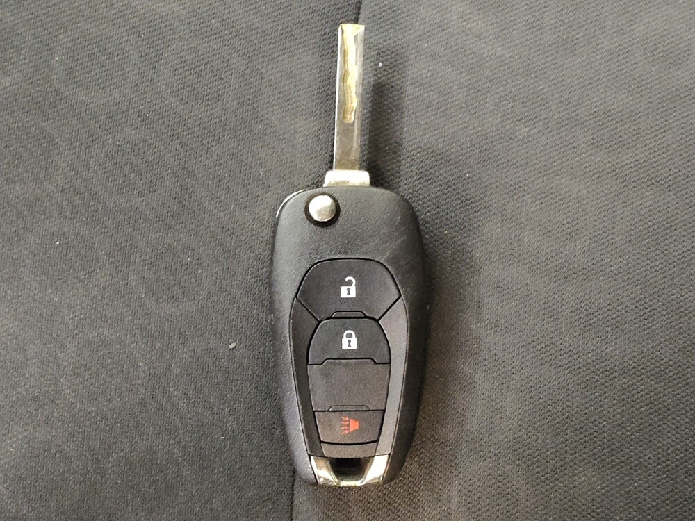 2022 Chevrolet Trax in Cincinnati, OH 45255 - 18136932 32