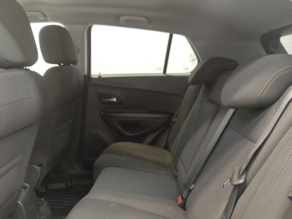 2022 Chevrolet Trax in Cincinnati, OH 45255 - 18136932 18