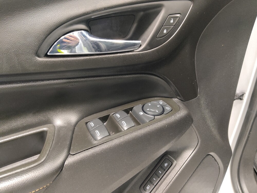 2020 Chevrolet Equinox in Columbus, OH 43228 - 18136946 27