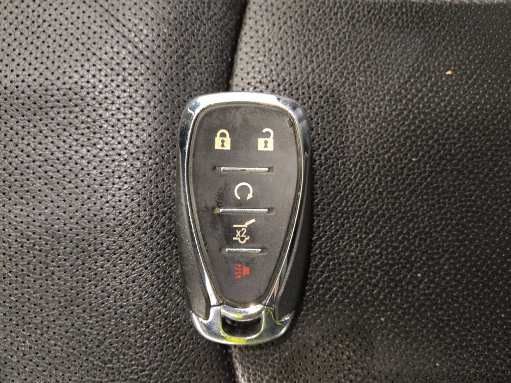 2020 Chevrolet Equinox in Columbus, OH 43228 - 18136946 32