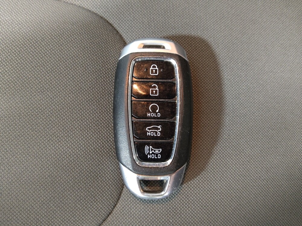 2022 Hyundai Elantra in Columbus, OH 43228 - 18136949 32