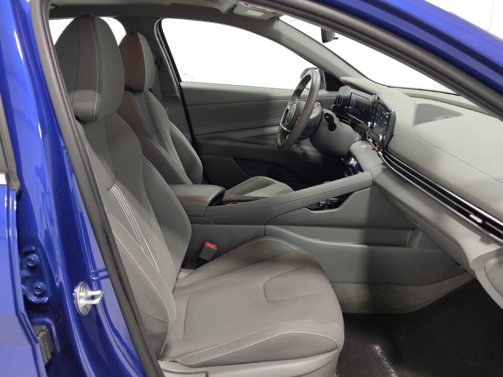 2022 Hyundai Elantra in Columbus, OH 43228 - 18136949 21