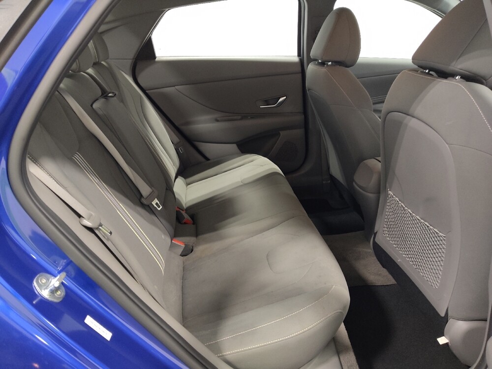 2022 Hyundai Elantra in Columbus, OH 43228 - 18136949 19