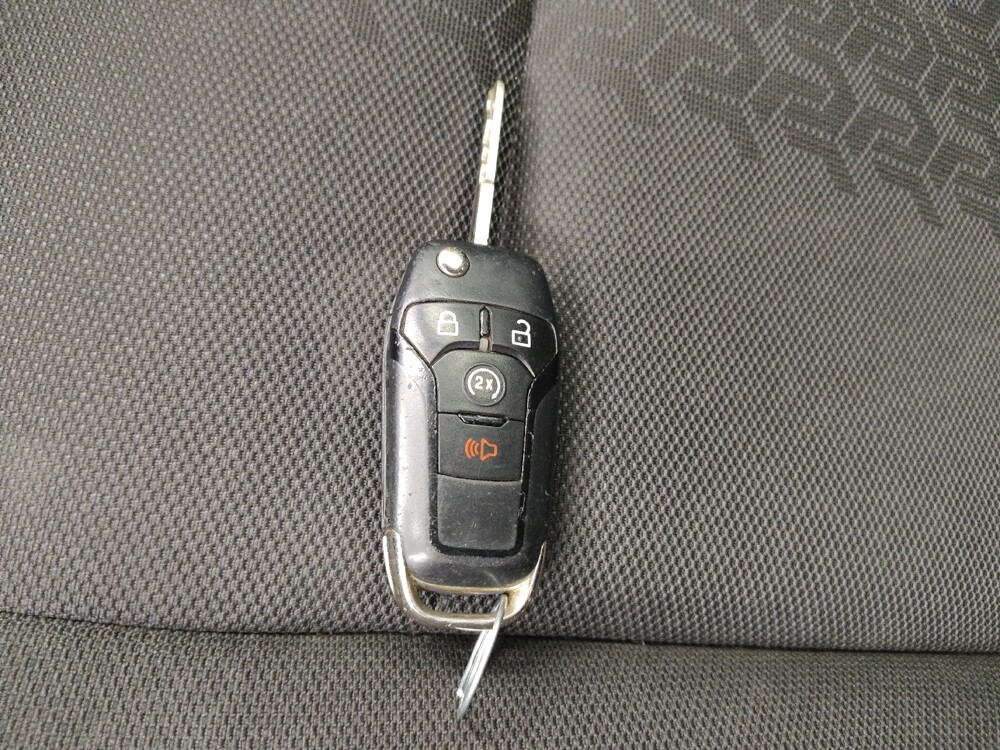 2018 Ford F150 in St. Louis, MO 63136 - 18136951 32